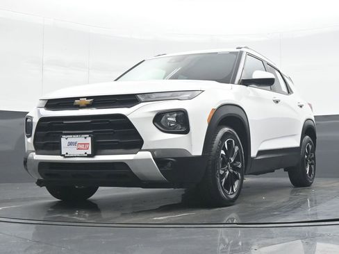 Used 2023 Chevrolet TrailBlazer LT FWD image 25
