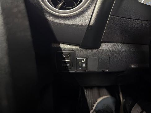 Used 2017 Toyota Corolla L FWD image 22