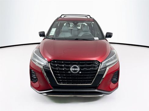 Used 2023 Nissan Kicks SR w/ SR Premium Package image 8