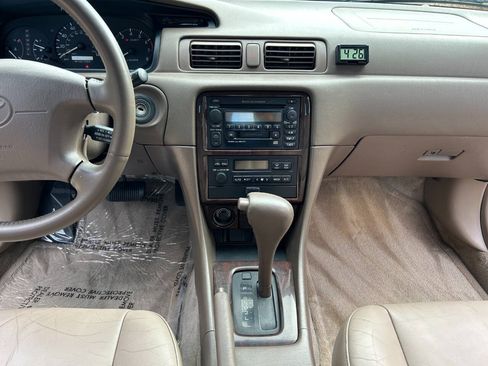 Used 2000 Toyota Camry XLE FWD image 36