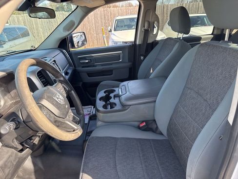 Used 2017 RAM 1500 Classic SLT image 11