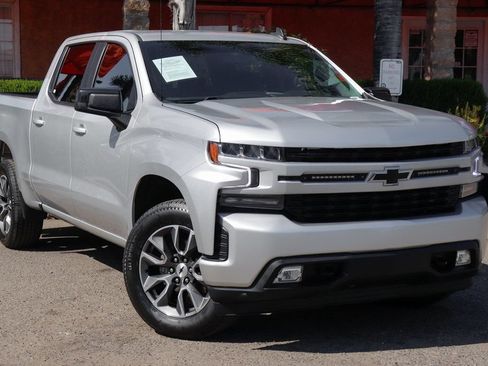 Used 2021 Chevrolet Silverado 1500 RST w/ Z71 Off-Road Package AWD/4WD image 2
