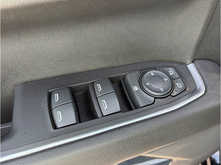 Used 2023 Chevrolet Silverado 1500 LT AWD/4WD image 20