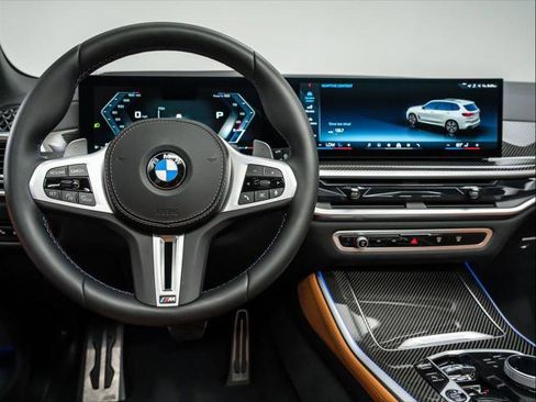 Used 2025 BMW X5 M60i w/ Executive Package image 22