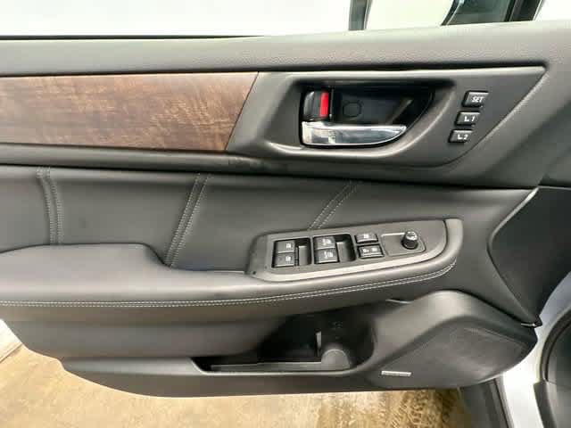 Used 2018 Subaru Outback 2.5i Limited AWD/4WD image 19