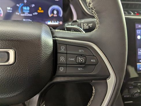 Certified 2023 Jeep Grand Cherokee Altitude image 23