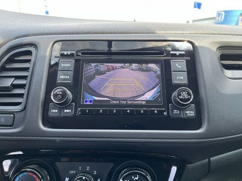 Used 2022 Honda HR-V LX image 24