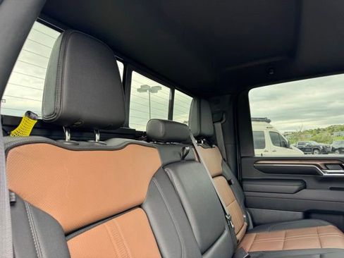 Used 2024 Chevrolet Silverado 2500 High Country w/ High Country Premium Package AWD/4WD image 24