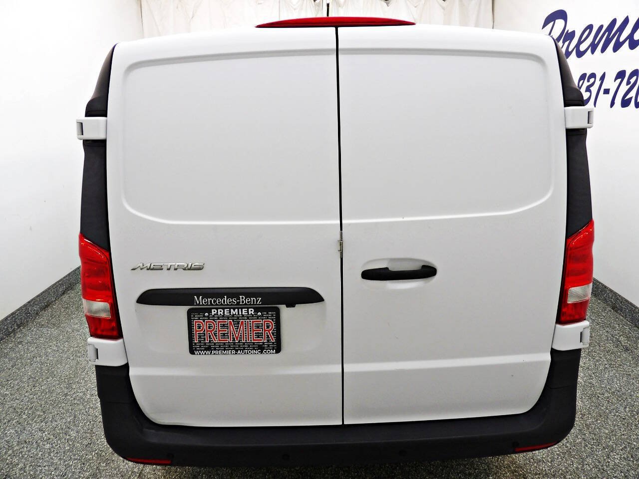 Used 2020 Mercedes-Benz Metris image 5