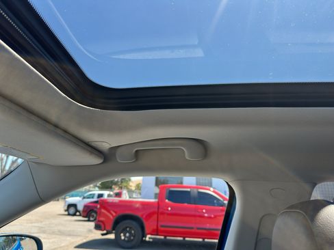 Used 2020 Jeep Compass Latitude FWD image 24