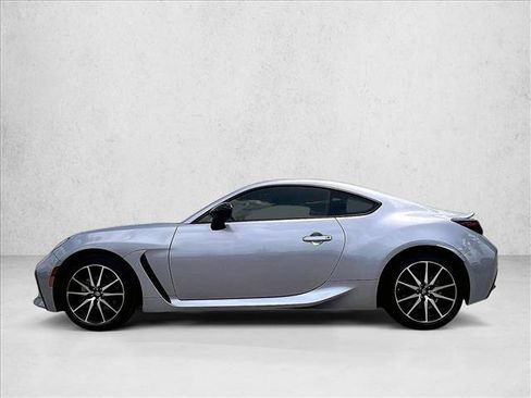 Used 2023 Toyota GR86 RWD image 6