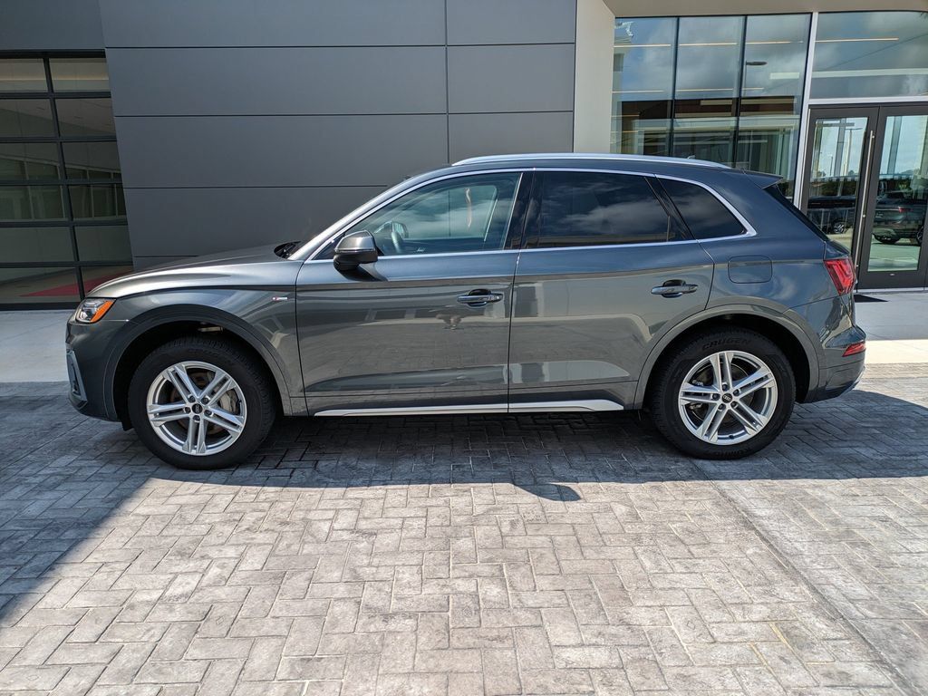 Used 2025 Audi Q5 e Premium Plus w/ Premium Plus Package AWD/4WD image 8