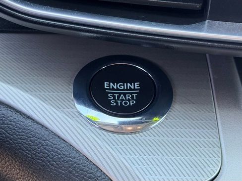 Certified 2022 Ford Explorer XLT w/ Equipment Group 202A image 24