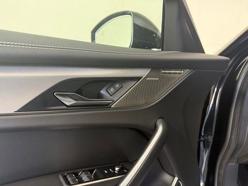 New 2025 Jaguar F-PACE R-Dynamic S image 11