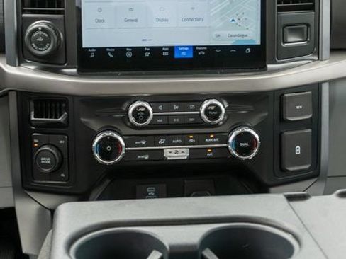 Used 2024 Ford F150 XLT AWD/4WD image 14