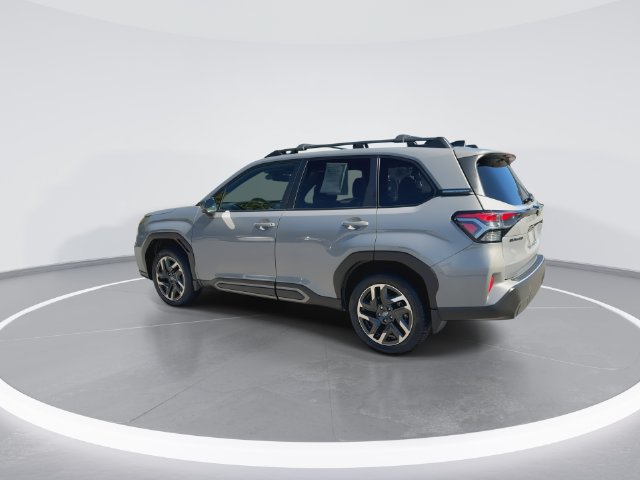Used 2025 Subaru Forester Limited AWD/4WD image 5