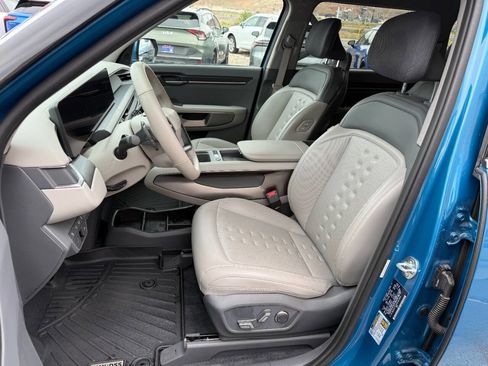 Used 2024 Kia EV9 Wind AWD/4WD image 3