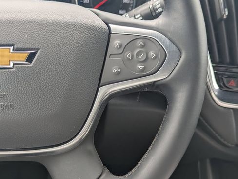Used 2023 Chevrolet Traverse LT FWD image 23