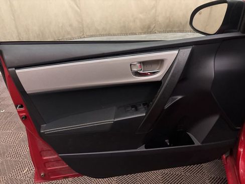 Used 2018 Toyota Corolla LE image 10