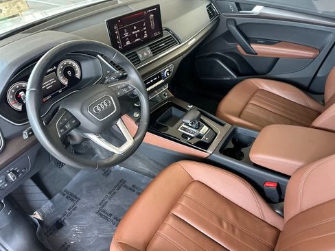 Used 2023 Audi Q5 2.0T Premium Plus w/ Premium Plus Package AWD/4WD image 11
