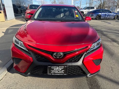 Used 2020 Toyota Camry SE image 9