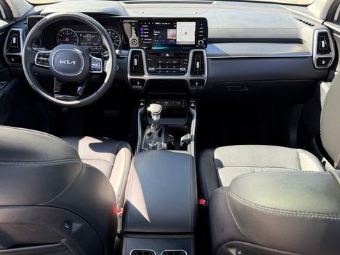 Used 2023 Kia Sorento S w/ Panoramic Sunroof Package image 22