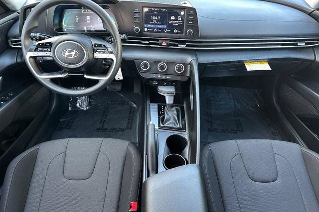 Certified 2026 Hyundai Elantra SE FWD image 14
