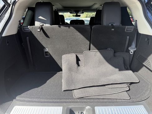 Used 2023 INFINITI QX60 Luxe w/ Performance Audio Package image 7