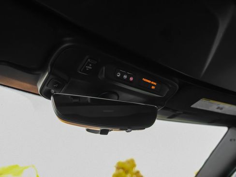 Used 2020 Chevrolet Camaro ZL1 image 34