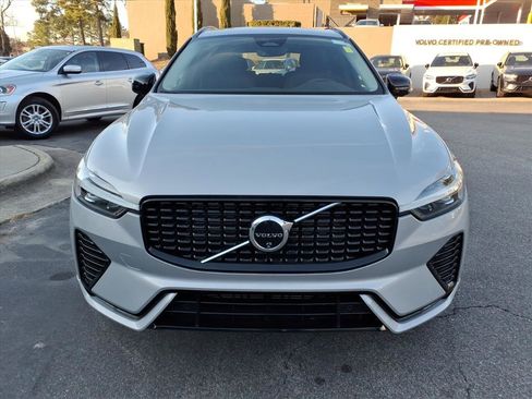 Certified 2025 Volvo XC60 B5 Plus image 10