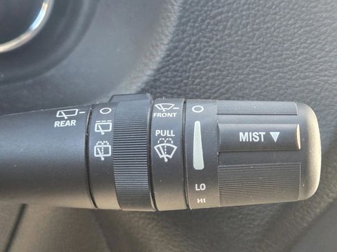 Used 2018 Jeep Wrangler Unlimited Rubicon w/ Connectivity Group image 20