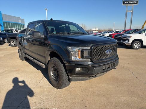 Used 2018 Ford F150 XLT w/ Equipment Group 302A Luxury image 3