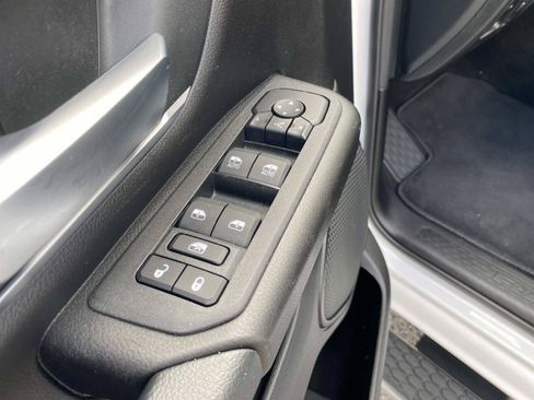 Used 2025 RAM 1500 Big Horn RWD image 22