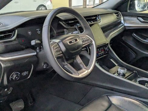 Used 2024 Jeep Grand Cherokee L Limited w/ Luxury Tech Group II image 14