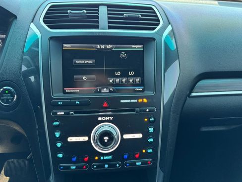 Used 2016 Ford Explorer Limited image 19