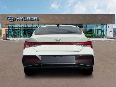 New 2026 Hyundai Elantra Limited FWD image 6