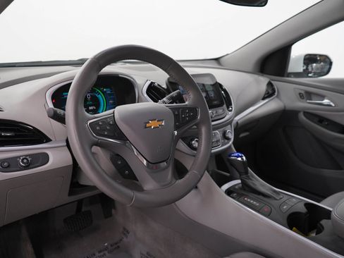 Used 2017 Chevrolet Volt LT w/ Comfort Package FWD image 21