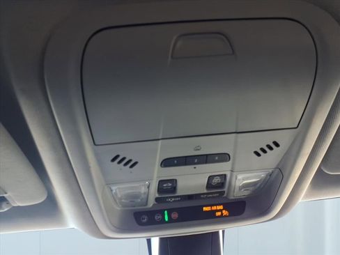 Used 2021 Chevrolet Blazer LT w/ Sound & Technology Package image 22