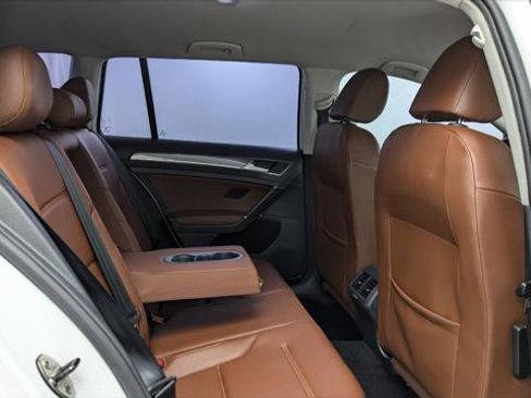 Used 2017 Volkswagen Golf Alltrack SEL image 18