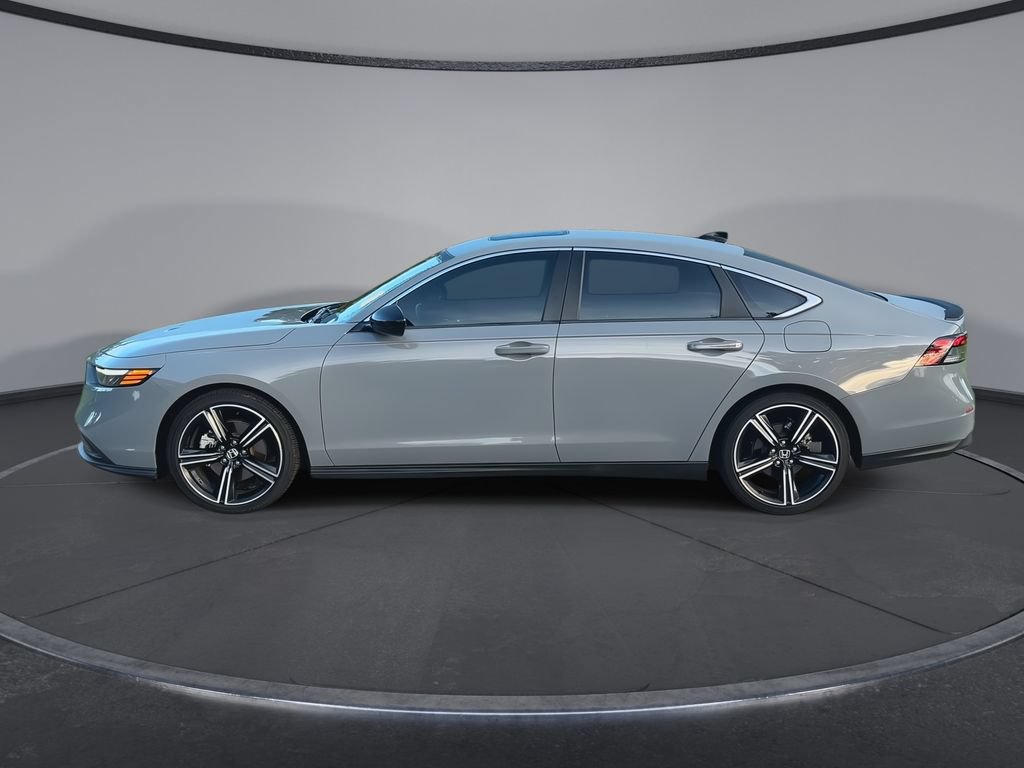 Used 2024 Honda Accord Sport image 5