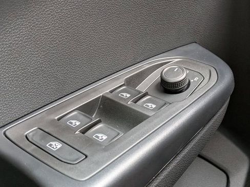 New 2026 Volkswagen Taos S image 25