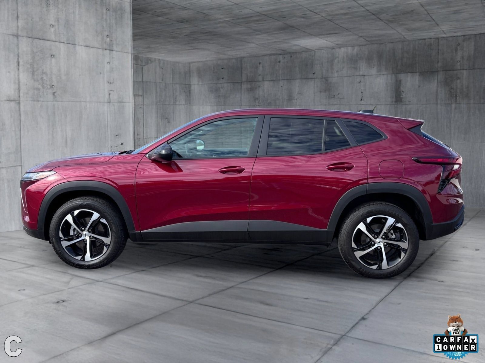 Used 2025 Chevrolet Trax RS w/ Driver Confidence Package FWD image 3