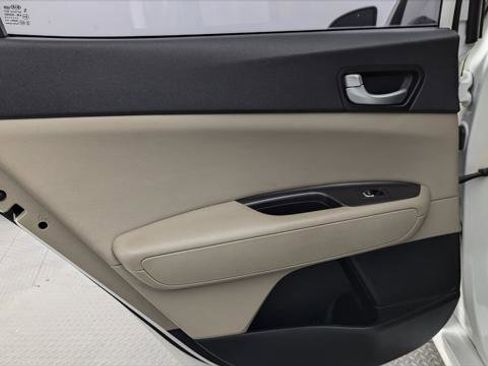 Used 2018 Kia Optima LX image 16