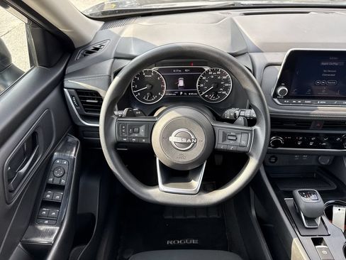 Used 2024 Nissan Rogue S AWD/4WD image 14