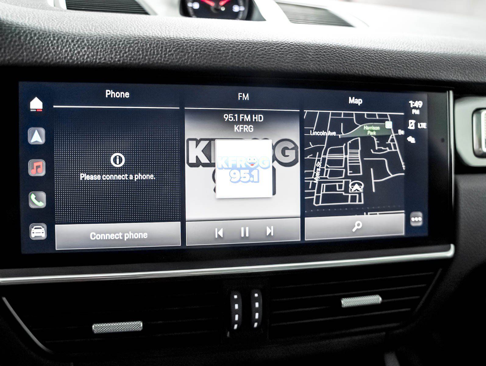 Certified 2023 Porsche Cayenne Platinum Edition w/ Towing Package w/o Tow Ball AWD/4WD image 22
