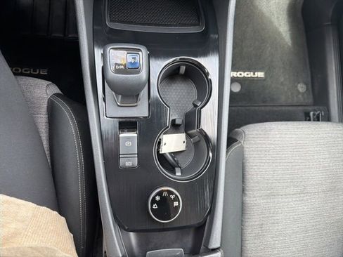 Used 2021 Nissan Rogue SV AWD/4WD image 21