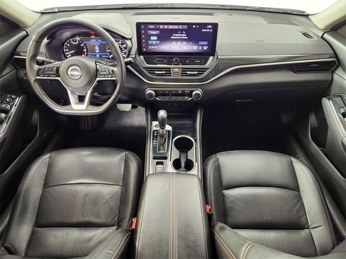 Used 2023 Nissan Altima 2.5 SR w/ SR Premium Package image 14