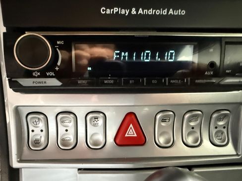 Used 2005 Chrysler Crossfire Limited RWD image 21