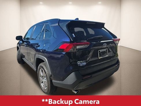 Used 2022 Toyota RAV4 XLE w/ Convenience Package image 4
