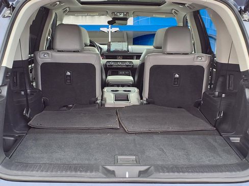 Used 2023 Honda Pilot Touring image 7